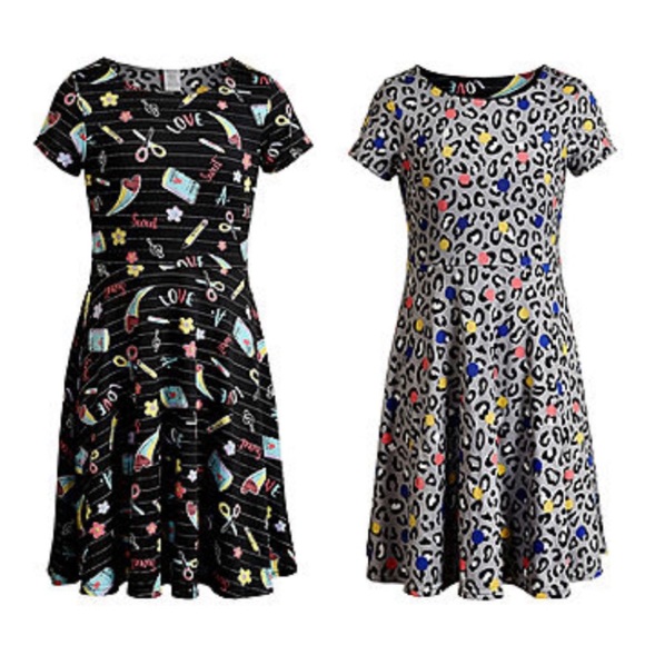 Girls Back To School Dress is reversible. Size 7 - Picture 1 of 16